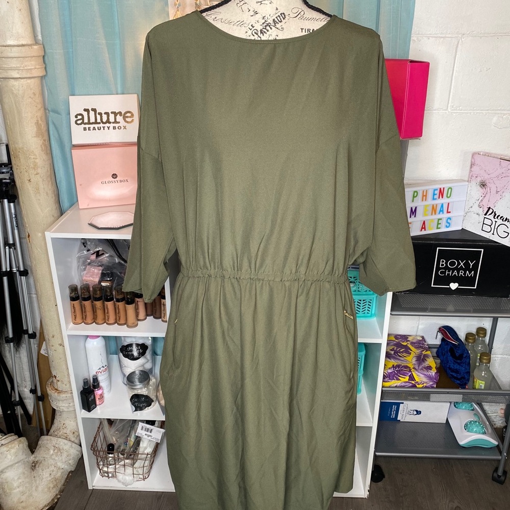 Women’s dress